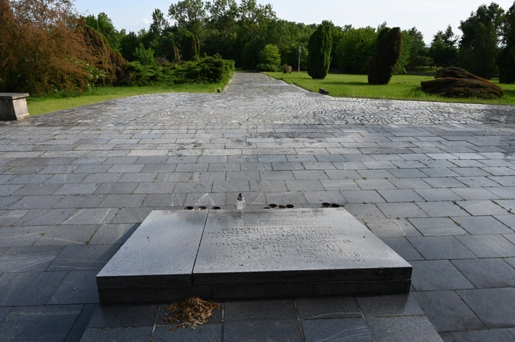 Pomnik Martyrologii Jeńców Wojennych