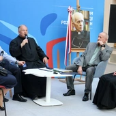 Ojca Huberta Czumę wspominano w Kamienicy Deskurów.