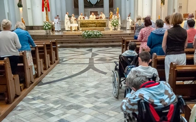 Katowice. Jubileusz Caritas w katedrze