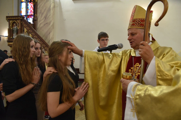 Bierzmowanie w Trzetrzewinie