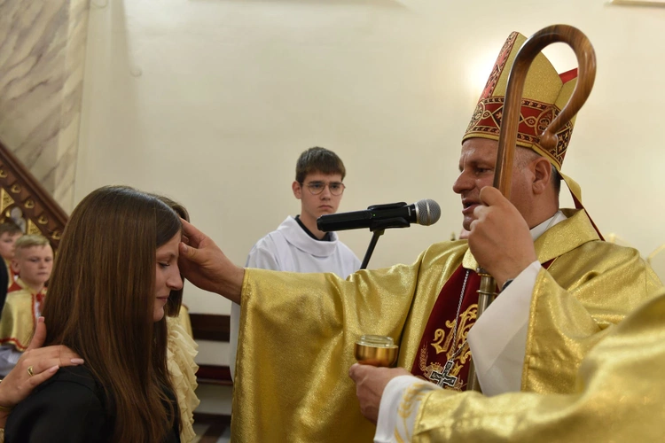 Bierzmowanie w Trzetrzewinie