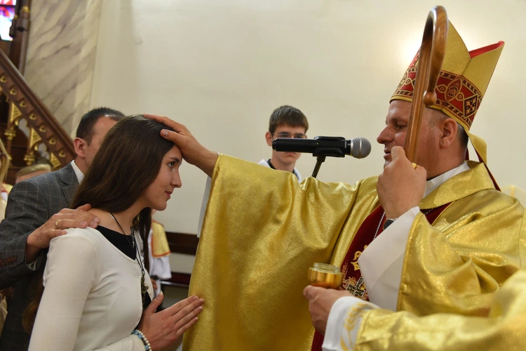 Bierzmowanie w Trzetrzewinie