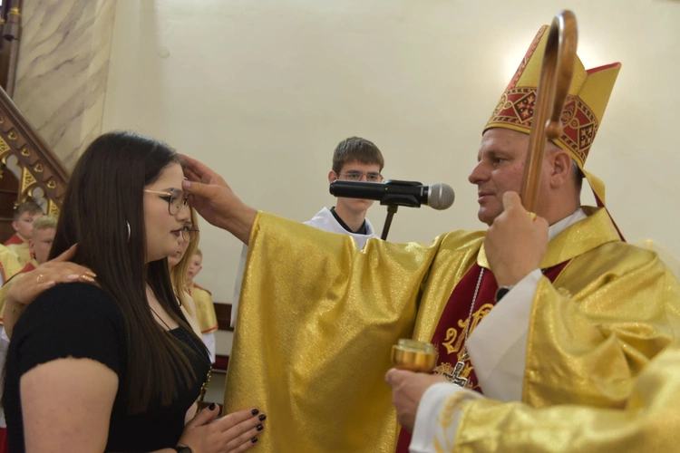 Bierzmowanie w Trzetrzewinie