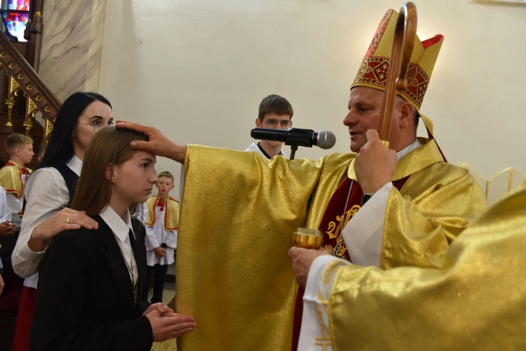 Bierzmowanie w Trzetrzewinie