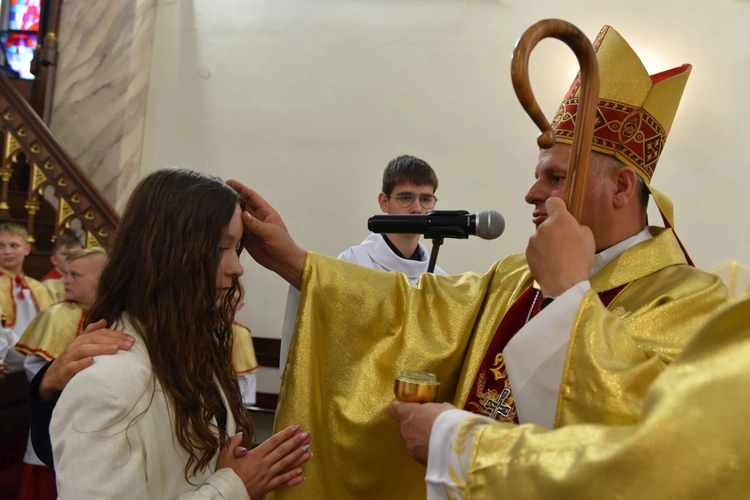 Bierzmowanie w Trzetrzewinie