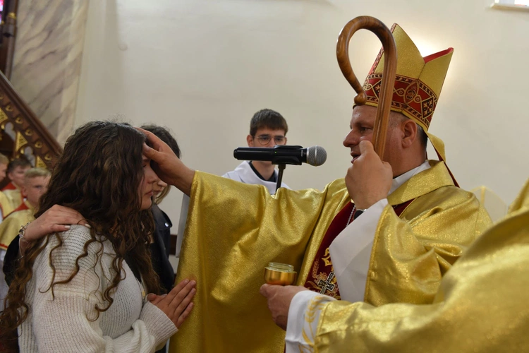 Bierzmowanie w Trzetrzewinie