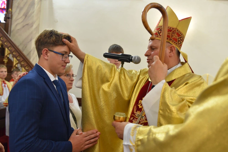 Bierzmowanie w Trzetrzewinie