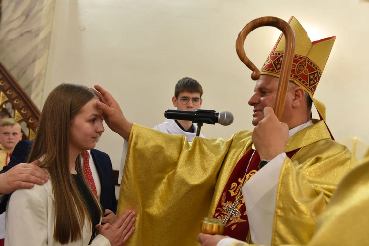 Bierzmowanie w Trzetrzewinie