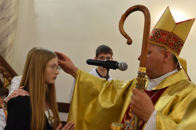 Bierzmowanie w Trzetrzewinie