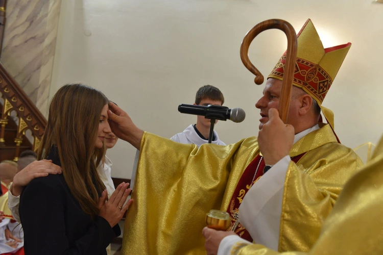 Bierzmowanie w Trzetrzewinie