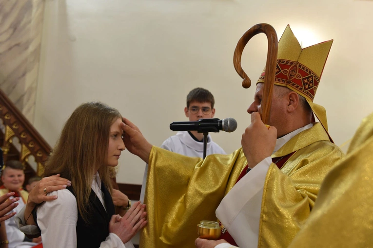 Bierzmowanie w Trzetrzewinie