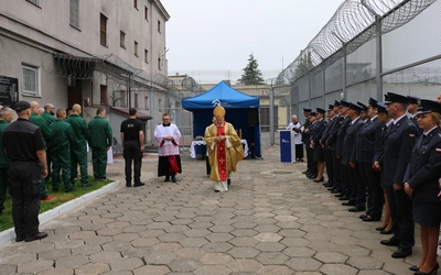 Nadzieja zza krat