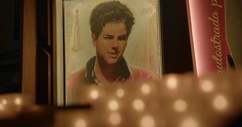 Film o Bożym influencerze już w polskich kinach