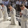 Bp Kamiński do neoprezbiterów: Zapomnijcie o sobie