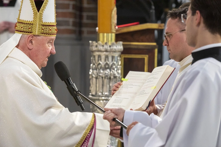 Święcenia kapłańskie na Pradze, cz. II