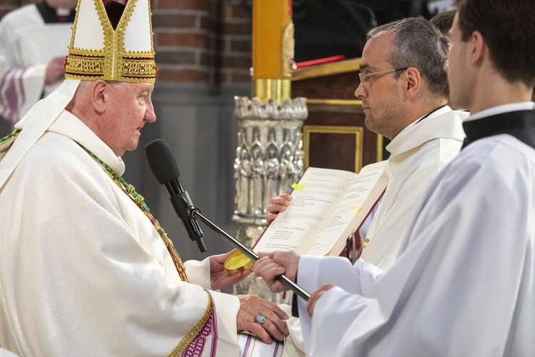 Święcenia kapłańskie na Pradze, cz. II