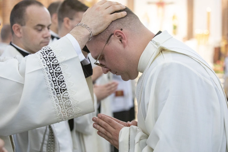 Święcenia kapłańskie na Pradze, cz. II