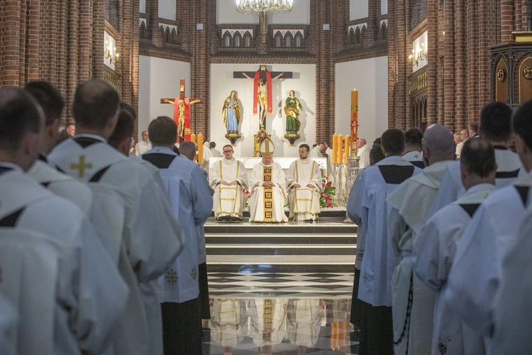 Święcenia kapłańskie na Pradze, cz. II