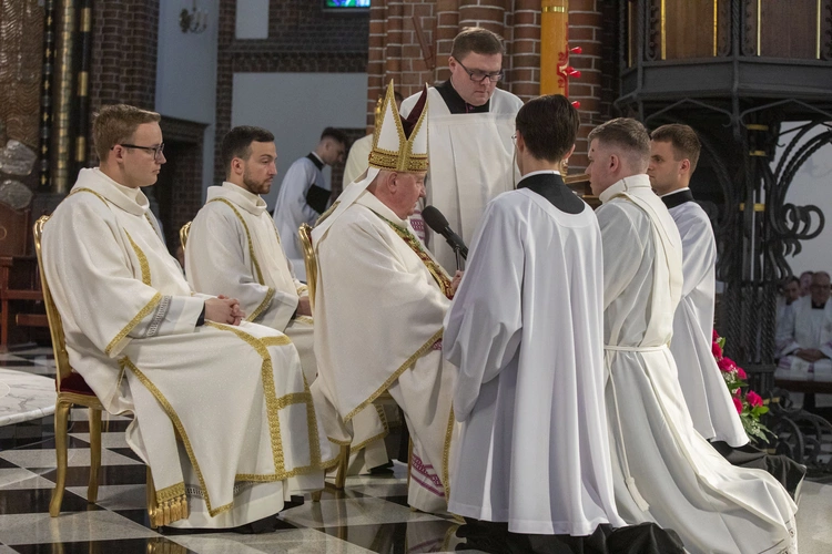 Święcenia kapłańskie na Pradze, cz. II