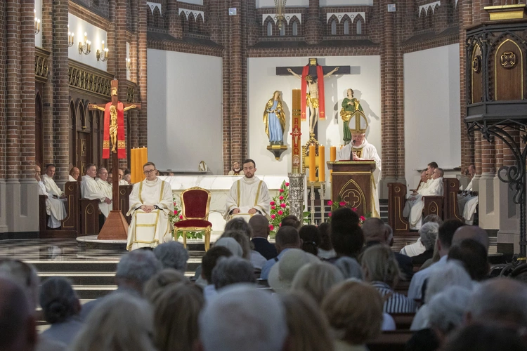 Święcenia kapłańskie na Pradze, cz. II