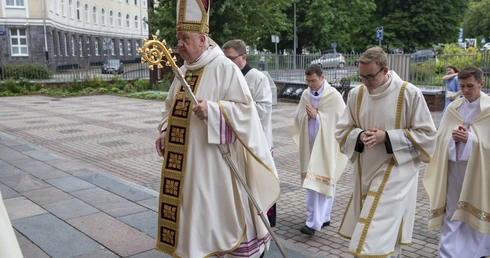 Święcenia kapłańskie na Pradze, cz. I