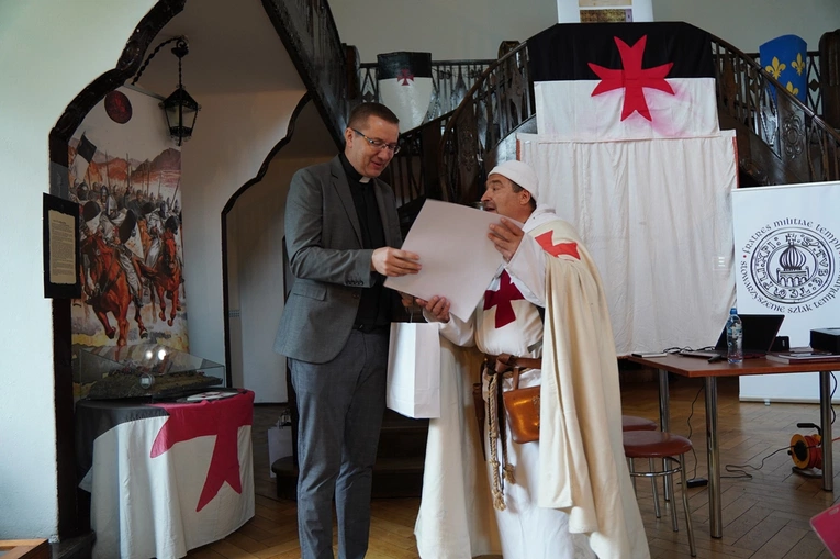 Z templariuszami i joannitami w Oleśnicy Małej