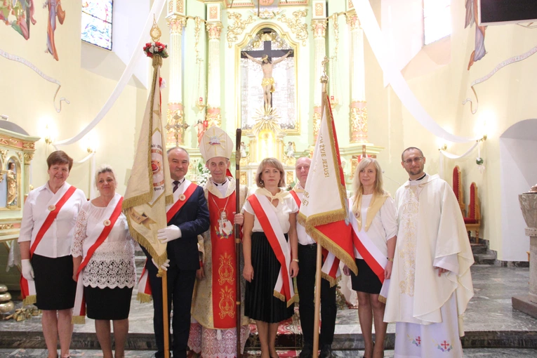 Łęg Tarnowski. Poświęcenie sztandaru ASHNSPJ
