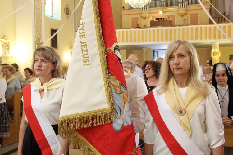 Łęg Tarnowski. Poświęcenie sztandaru ASHNSPJ