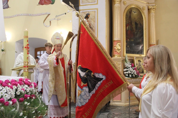 Łęg Tarnowski. Poświęcenie sztandaru ASHNSPJ