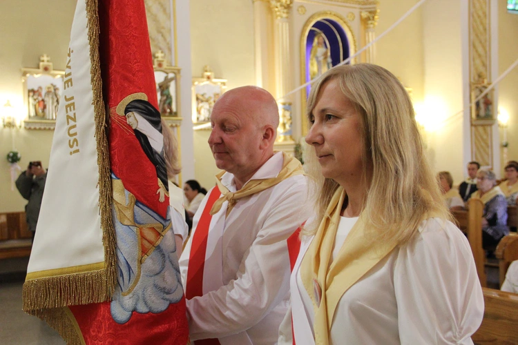 Łęg Tarnowski. Poświęcenie sztandaru ASHNSPJ