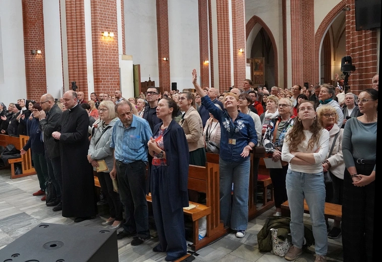 Diecezjalne czuwanie przed Zesłaniem Ducha Świętego - cz. 1.