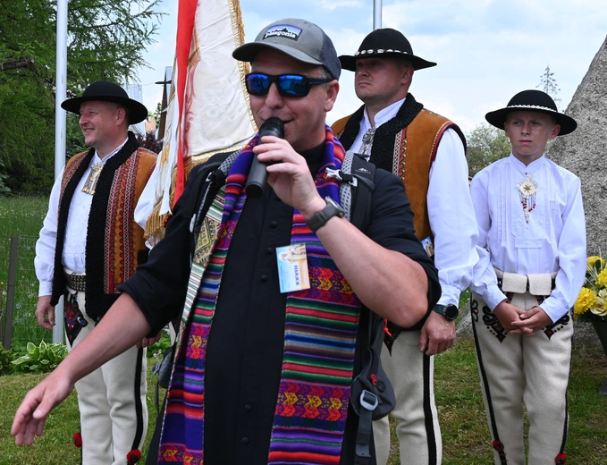 Papież przejechał, oni przeszli