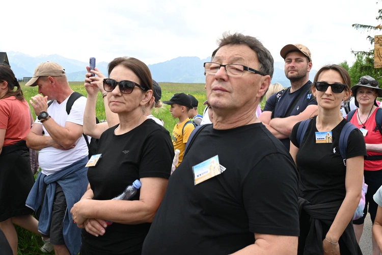 Papież przejechał, oni przeszli