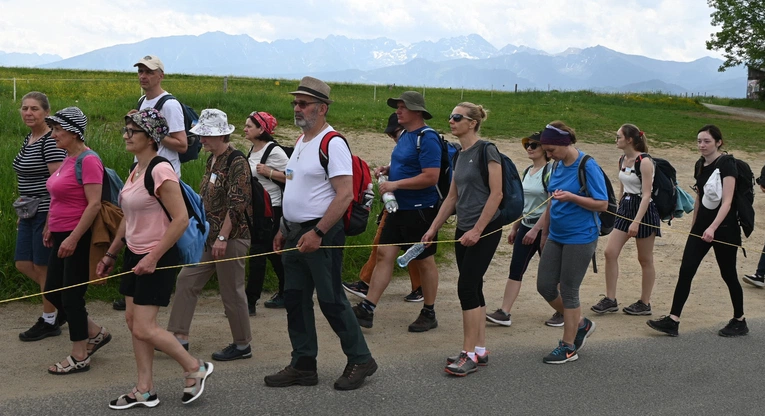 Papież przejechał, oni przeszli