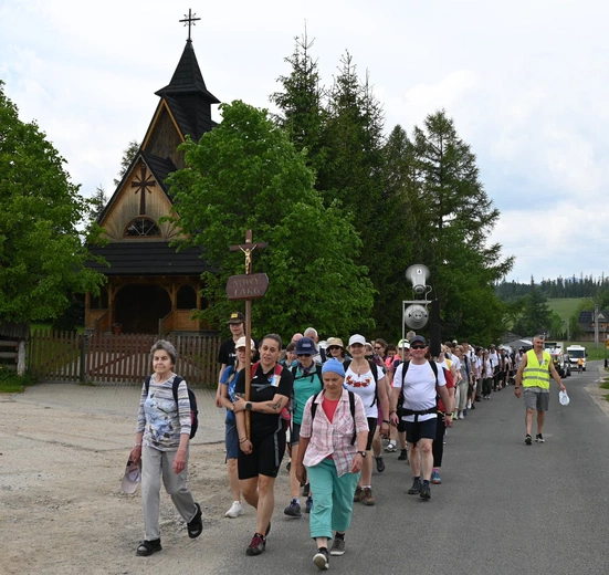 Papież przejechał, oni przeszli