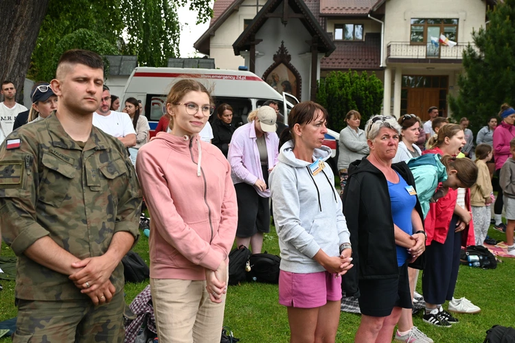 Papież przejechał, oni przeszli