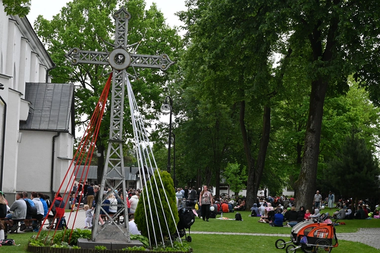 Papież przejechał, oni przeszli
