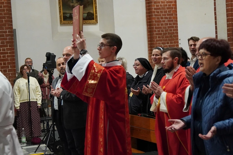 Diecezjalne czuwanie przed Zesłaniem Ducha Świętego - cz. 2.
