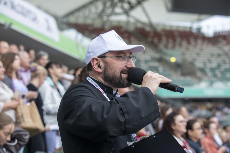 Jezus na Stadionie Legii. Uwielbienie