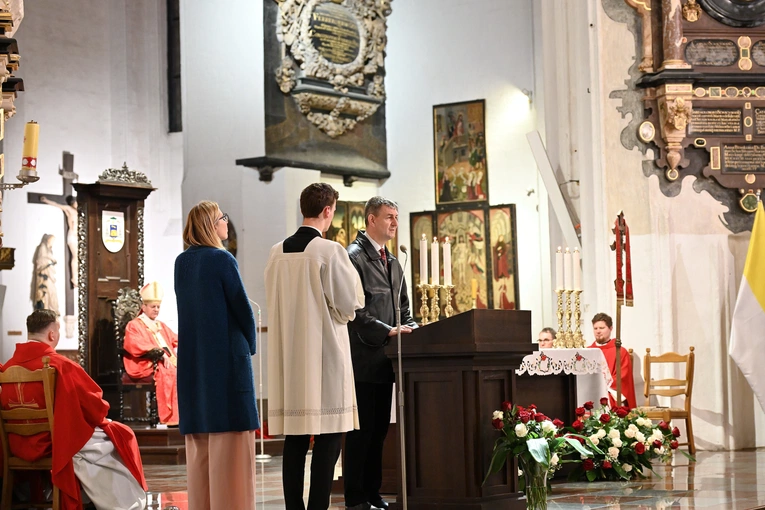 Nocna liturgia przed Zesłaniem Ducha Świętego
