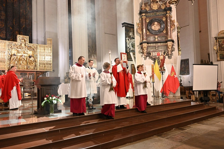Nocna liturgia przed Zesłaniem Ducha Świętego