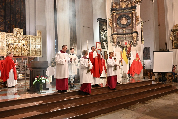 Nocna liturgia przed Zesłaniem Ducha Świętego