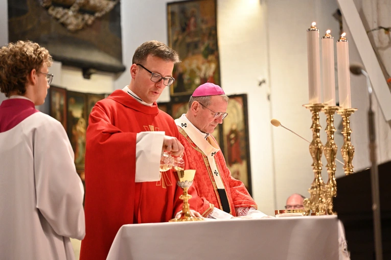 Nocna liturgia przed Zesłaniem Ducha Świętego