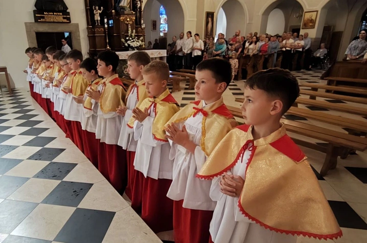 Żegocina. Nowi ministranci