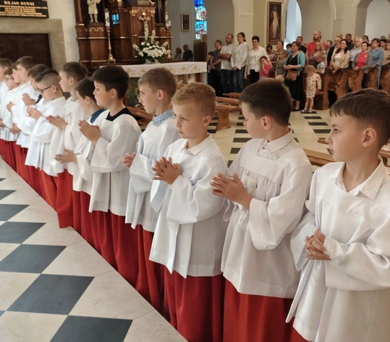 Żegocina. Nowi ministranci