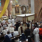 Procesja eucharystyczna w odpust Matki Bożej Pokornej