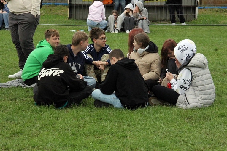 Spotkanie młodzieży w Ziębicach - występ "Wyrwanych z niewoli" i ks. Jakuba Bartczaka
