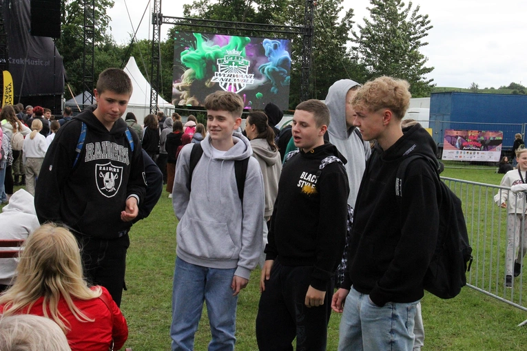 Spotkanie młodzieży w Ziębicach - występ "Wyrwanych z niewoli" i ks. Jakuba Bartczaka