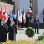 KEP w Katowicach. Modlitwa pod Pomnikiem Poległych Górników z Kopalni "Wujek"