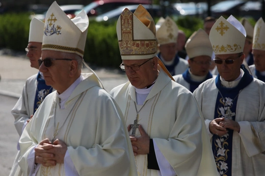 KEP w Katowicach. Msza św. w sanktuarium w Piekarach Śląskich